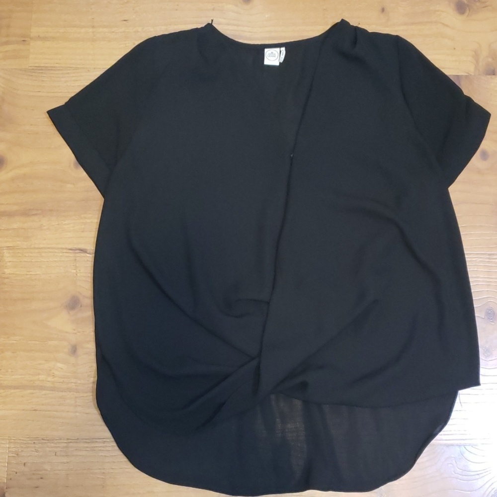Black short sleeve blouse